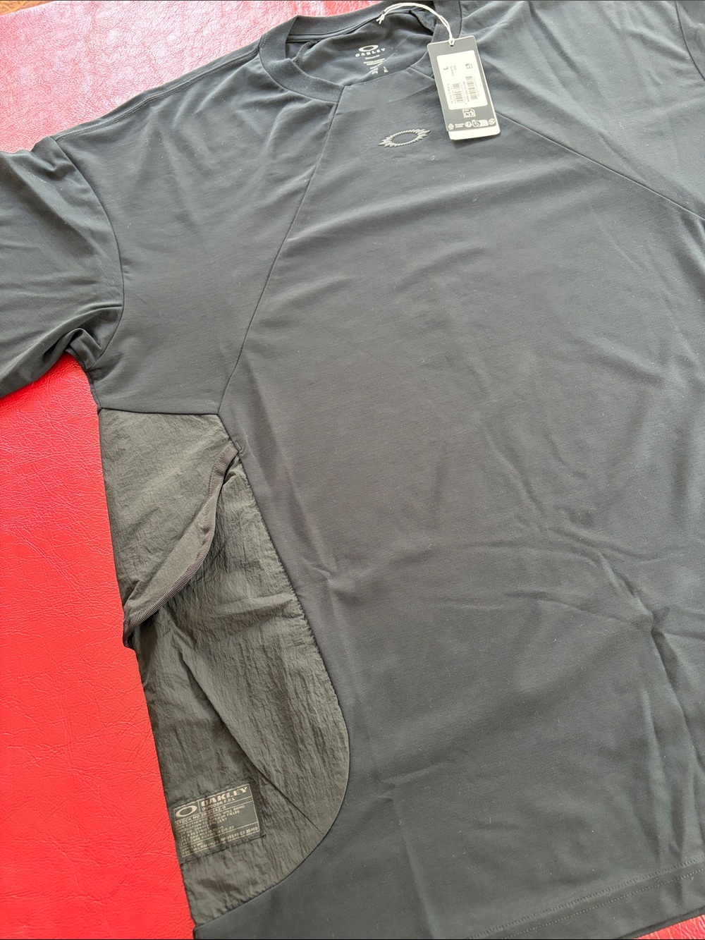 Oakley Black FGL Stealth Tee-B 1.0 - Picture 7 of 10